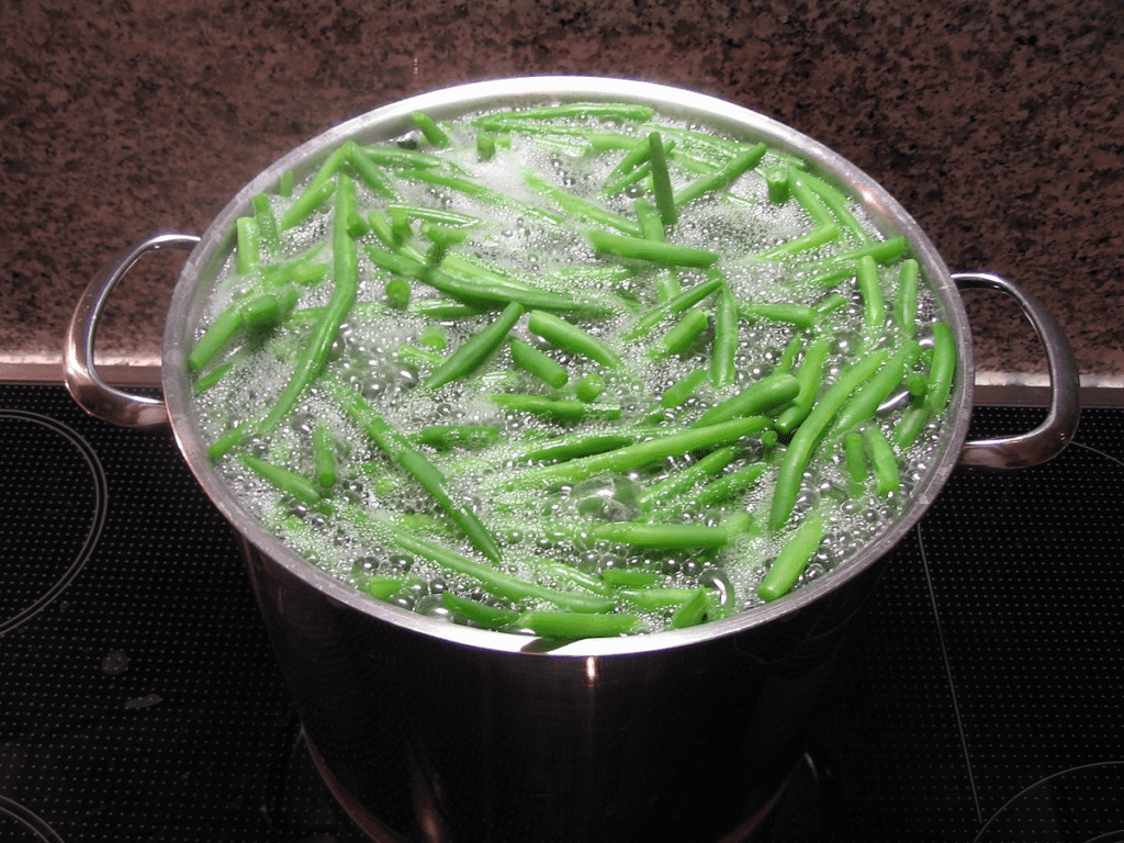 Does boiling food kill bacteria